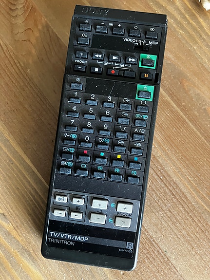 Sony Trinitron retrokaukosäädin