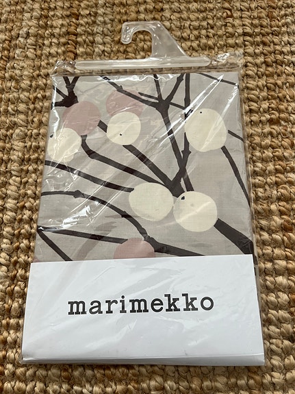 Marimekko Lumimarja tyynyliinat