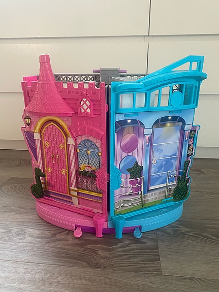 Barbie talo/esiintymislava