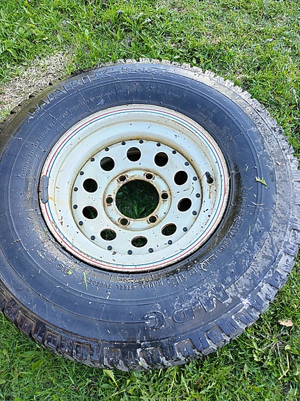Toyota hj60 yksi vanne