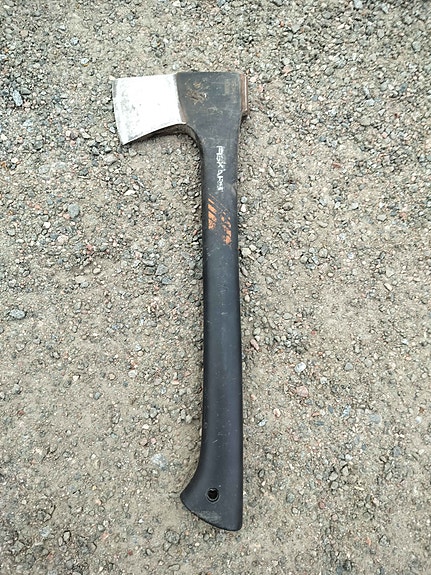 Fiskars kirves terotettu