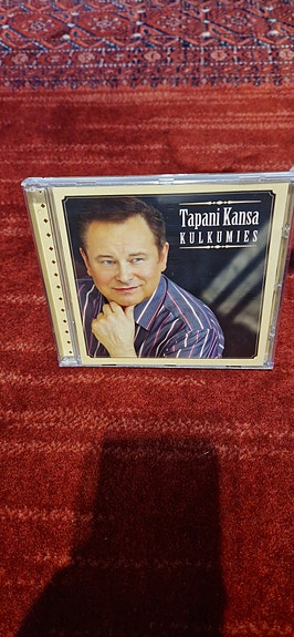 Uusi Tapani Kansan cd-levy