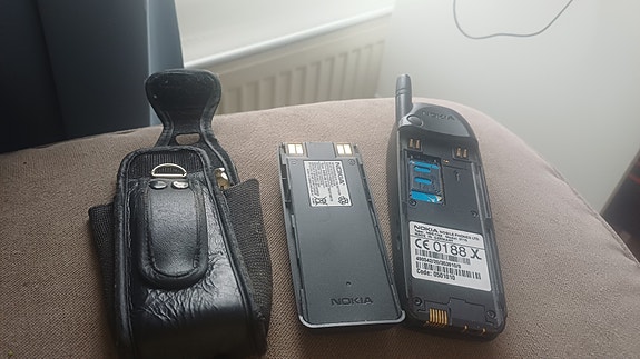 Nokia 5110 matkapuhelin