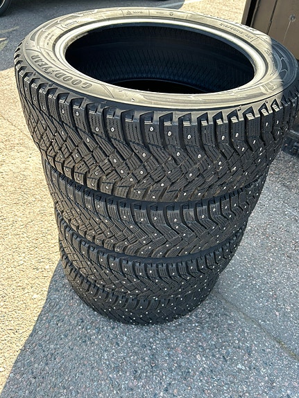 Goodyear Ultragrip Arctic 2