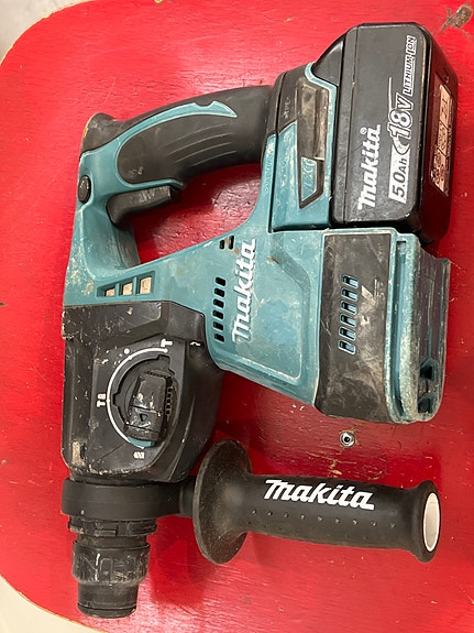 MAKITA DHR242 Akkuporavasara 18V + Akku