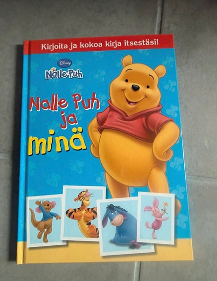 Nalle Puh ja minä vauva-kirja