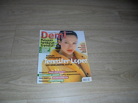 Demi 3/2001