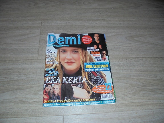 Demi 3/1998