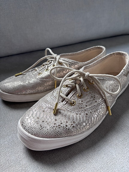 Naisten laadukkaat Keds mokkanahka kesätennarit, koko 38