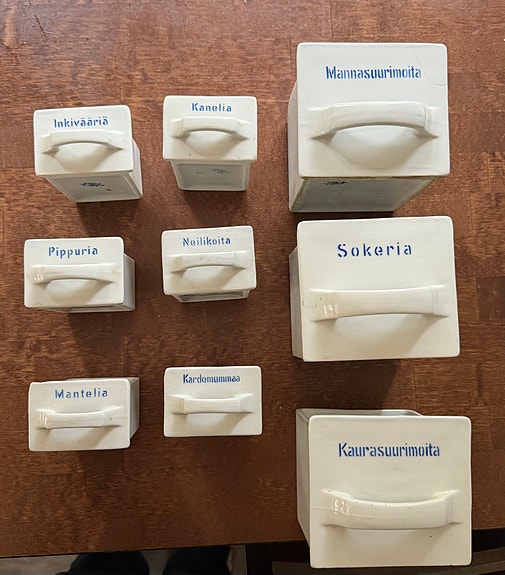 Arabia maustepurkit keramiikkaa