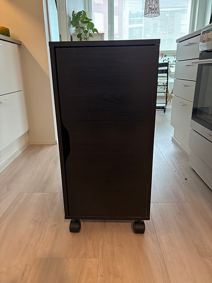 Ikea kaappi
