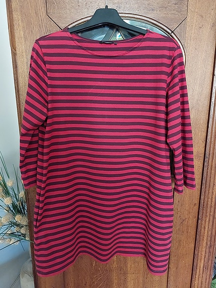Marimekon Tasaraita-mekko