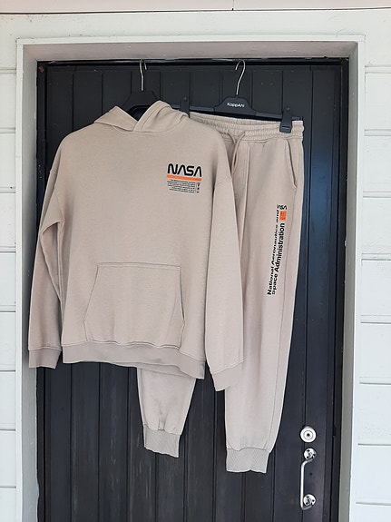 Collegepuku beige