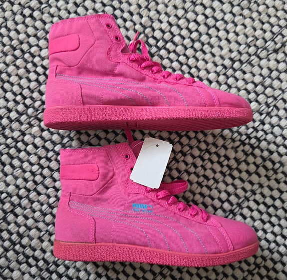 Uudet, koko 39 Womens Puma First Round Safari Pink Canvas High Top kengät