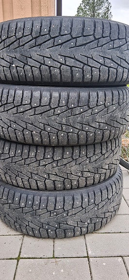 245/70/16 hakkapeliitta 7 SUV nastarenkaat