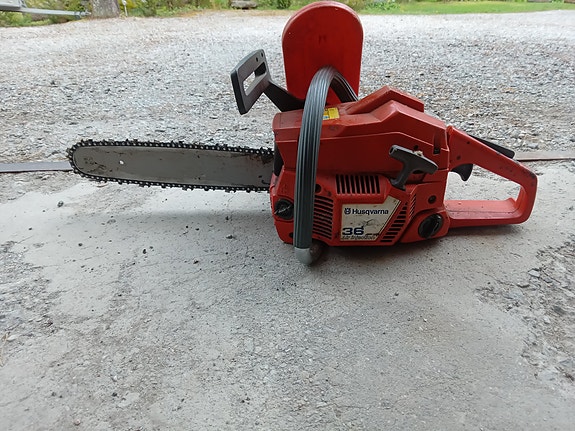 Husgvarna moottorisaha