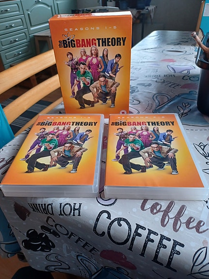 the BIG BANG THEORY Seasons 1 - 5.