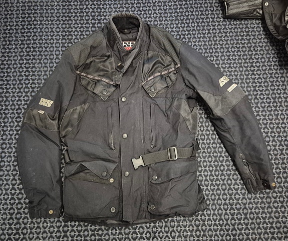 IXS gore-tex ajotakki, koko L