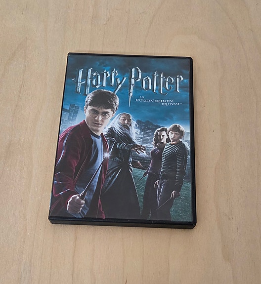 Harry Potter ja liekehtivä pikari