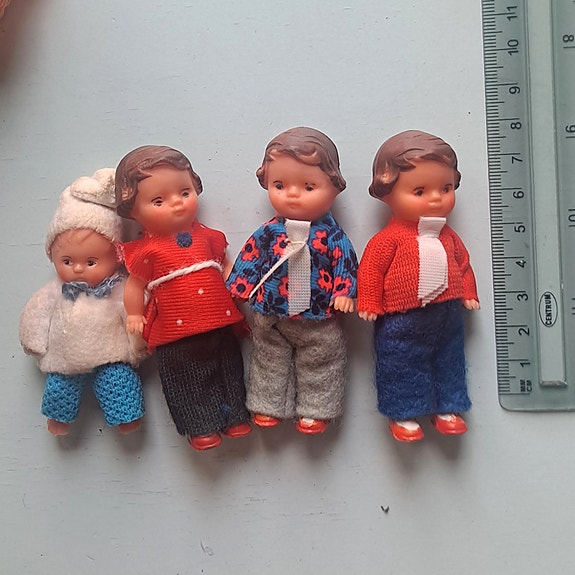 Vanhat nukkekodin nuket