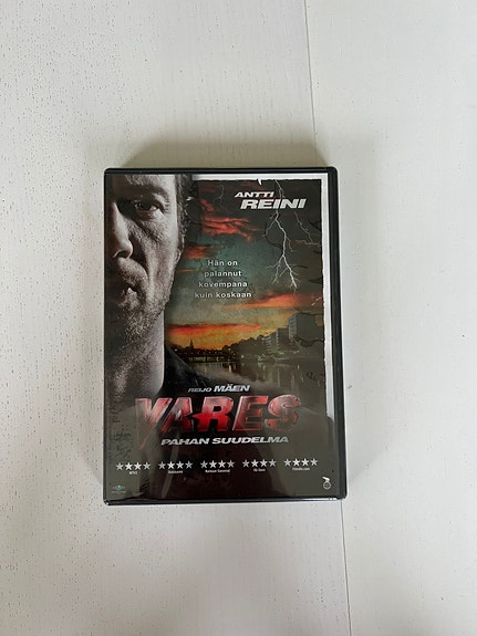 Vares – Pahan suudelma DVD-elokuva
