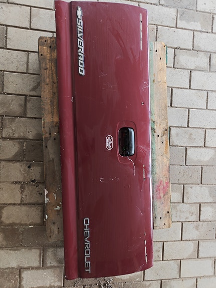 Chevrolet Silverado takaluukku