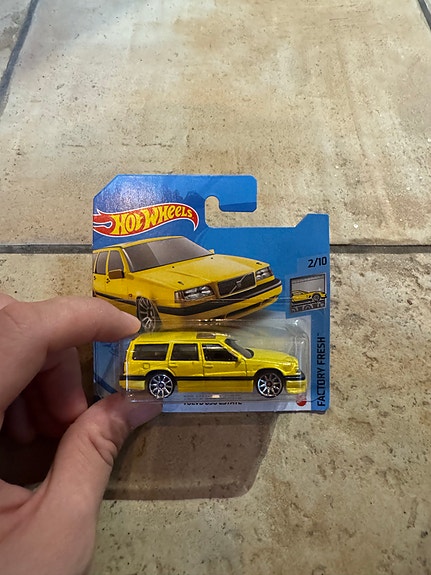 Hot Wheels Volvo 850 Estate