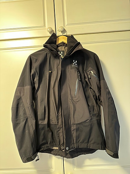 Haglöfs goretex vuorellinen takki S