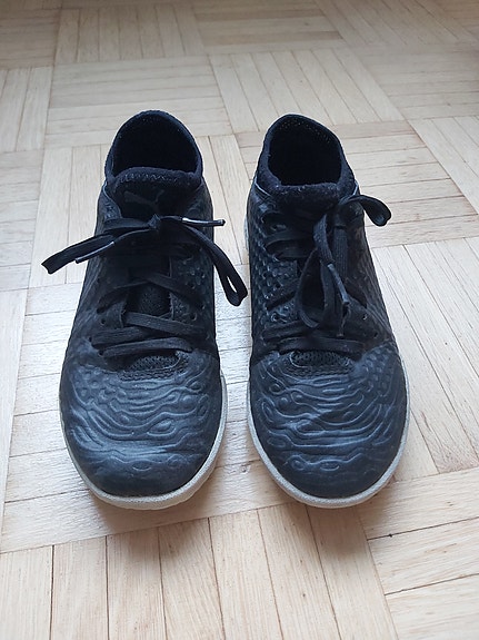 Puma turf jalkapallokengät 32