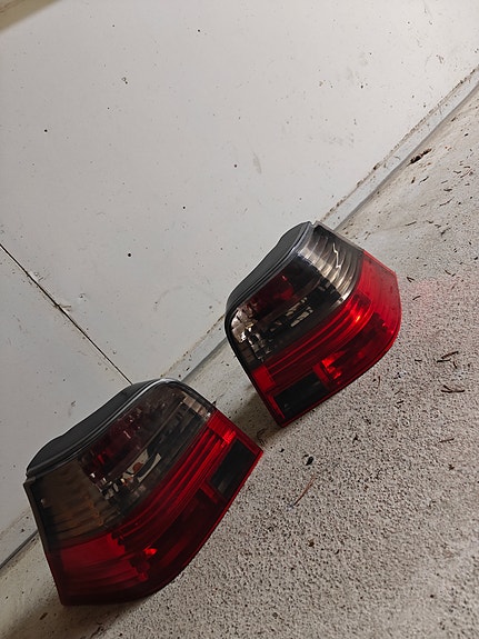 Golf IV punaharmaat takavalot