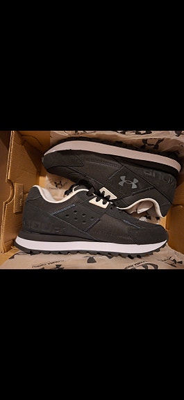 Under Armour miestennarit
