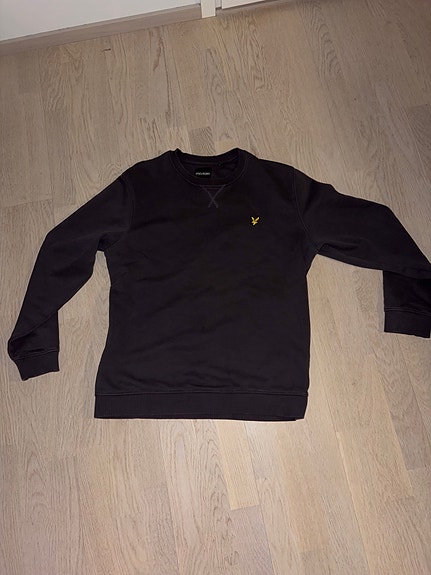 Lyle&Scott college