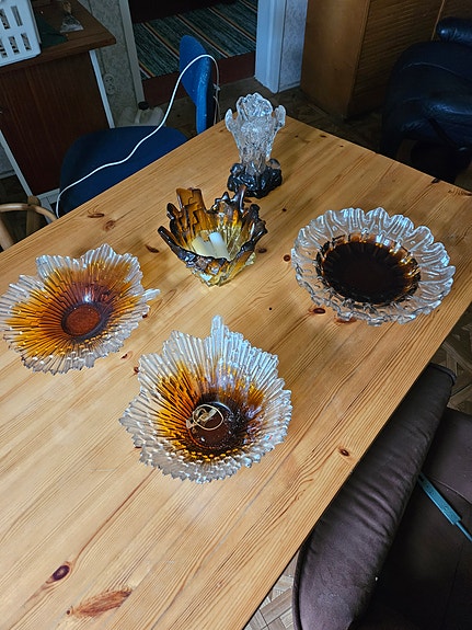 Humppilan Revontuli lasimaljoja
