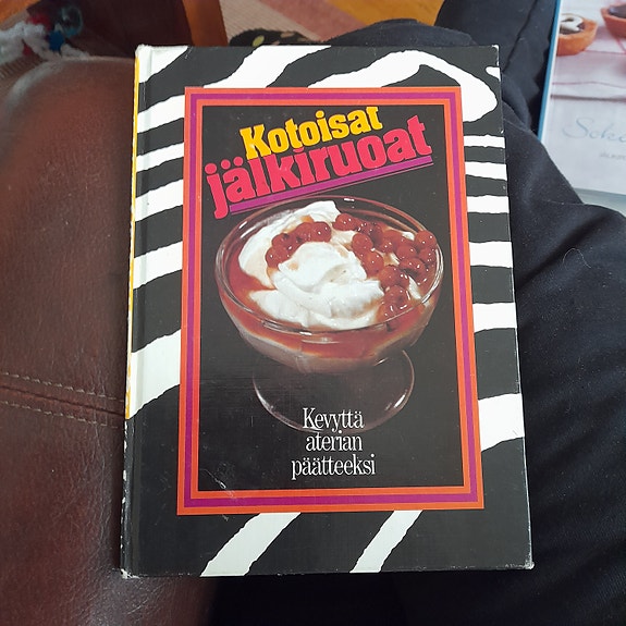 Kotoisat jälkiruoat keittokirja