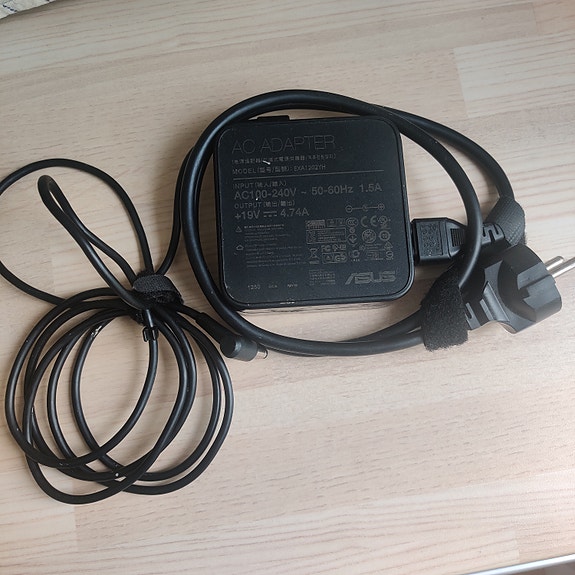 ASUS Läppärin virtajohto