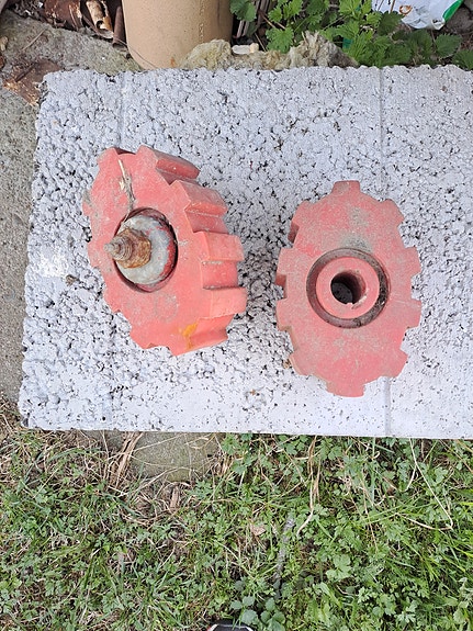 Product image 1 of 2