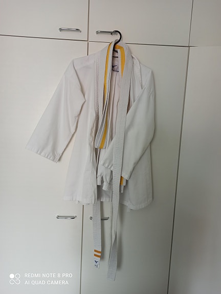 Karate puku ja vyöt