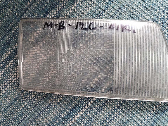 MB w126 ajovalon lasi
