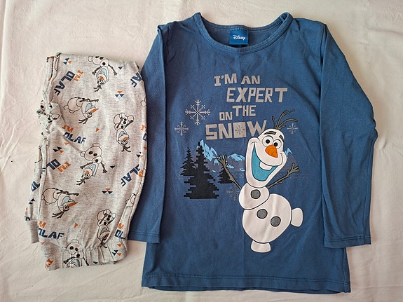 Frozen Olaf yöpuku 104