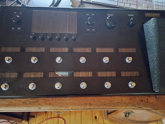 しょ様　Line 6 Helix Floor Line 6 | Helix Floor | Guitar Multi-Effects Processor