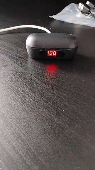 myyntiin nappikuulokkeet