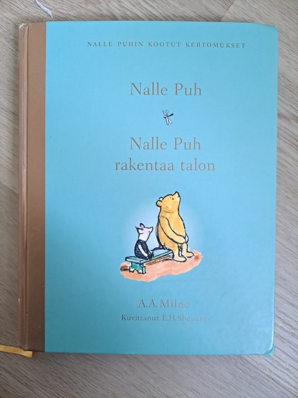 Nalle Puh rakentaa talon