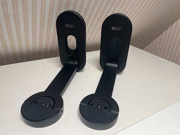 KEF B1 seinätelineet