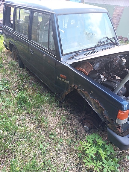 Mitsubishi Pajero varaosiksi