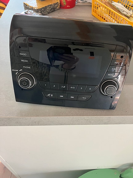 Mopar Continental Fiat 250 VP1 auton soitin Bluetooth
