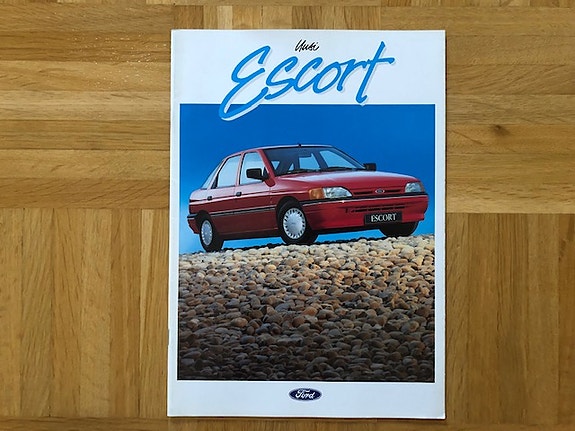 Esite Ford Escort mk5 vuodelta 1991 - myös Escort XR3i Cabriolet