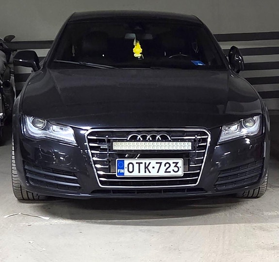 Audi A7 2012 etupuskuri
