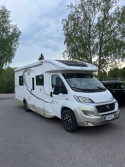 Vuokrataan Fiat asuntoauto