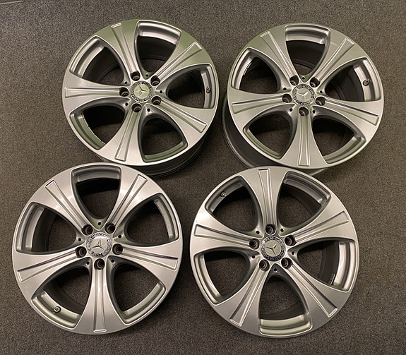 Mercedes Benz 18" aluvanteet 8Jx18 ET38