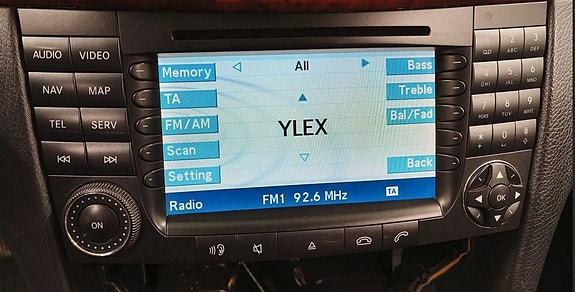 Mercedes-Benz 211 E / 219 CLS Comand radio